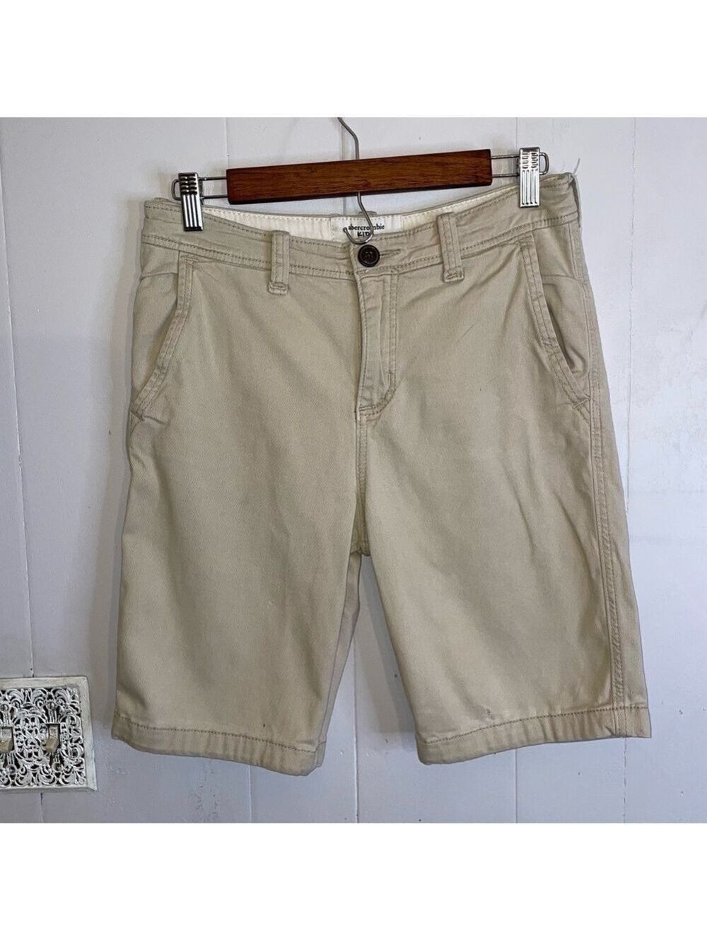 Boys Abercrombie shorts youth 15/16 tan khakis Jorts style for women small